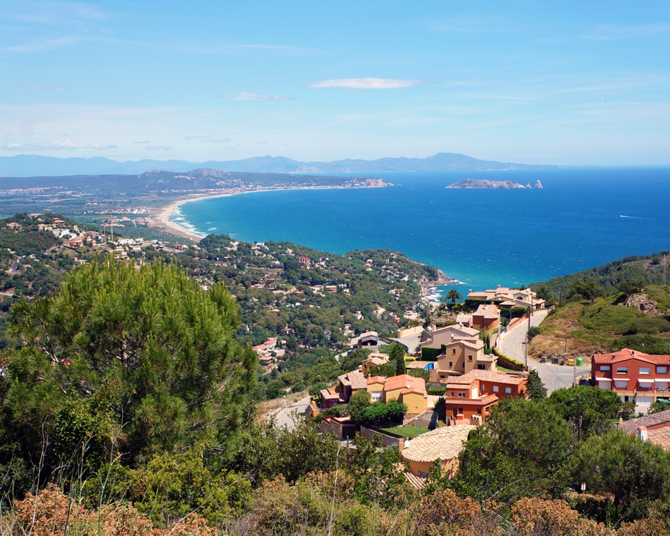 2 day trips from barcelona to Begur