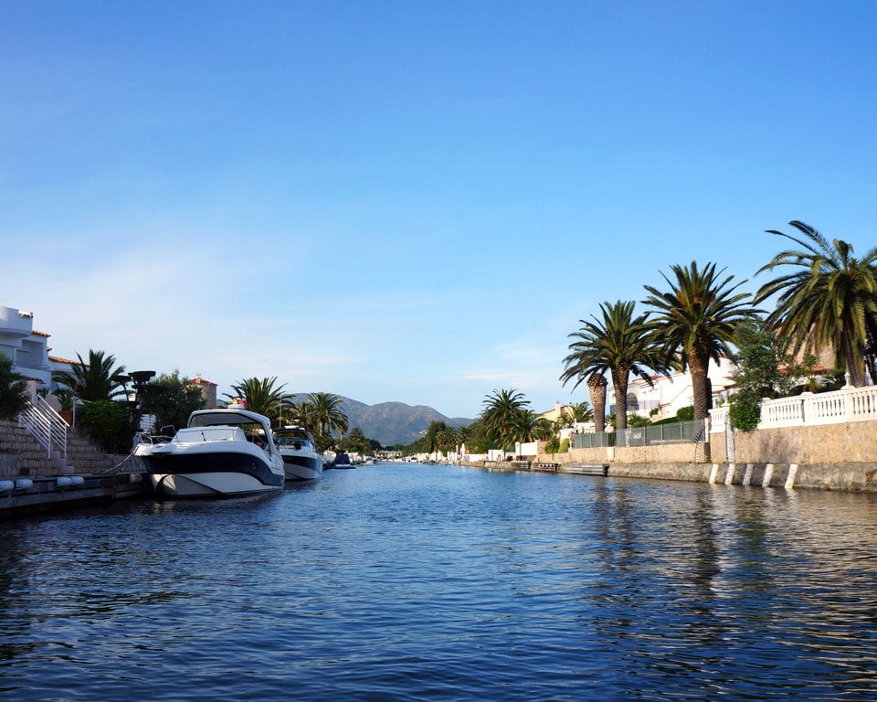 weekend trips from barcelona to empuriabrava