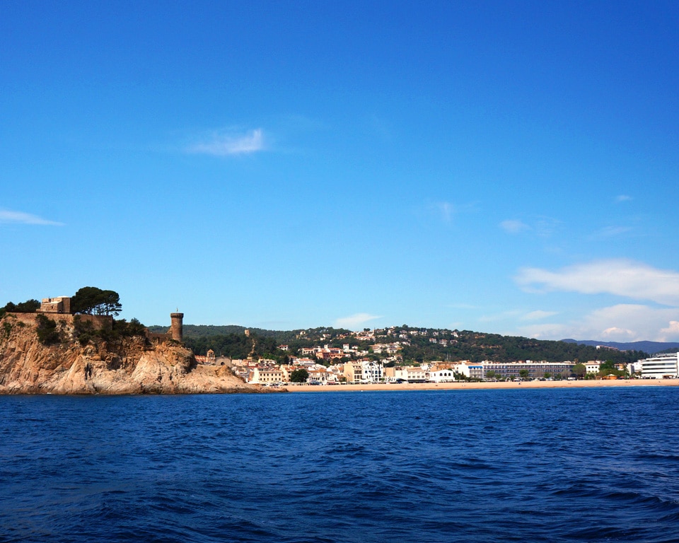 weekend trip from barcelona to tossa de mar