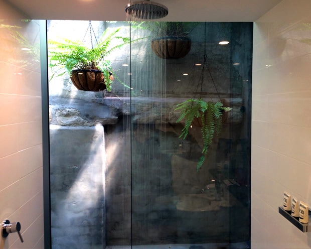 Ovolo1888 Darling Harbour Deluxe King Shower