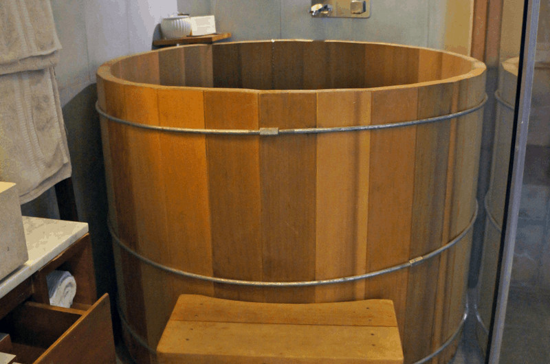 Japanese-inspired soaking tub Bisma Eight Ubud