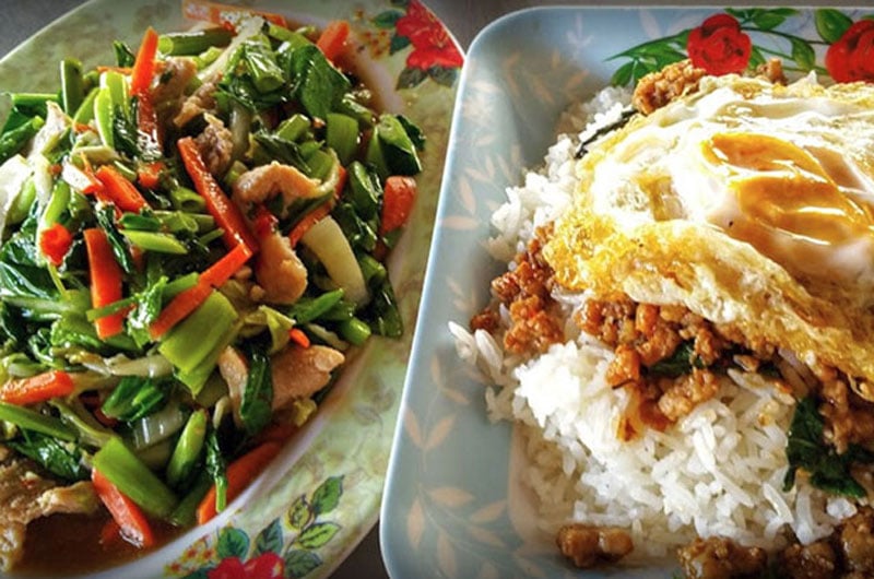 thanin market chiang mai Thailand Siri-wattana Market