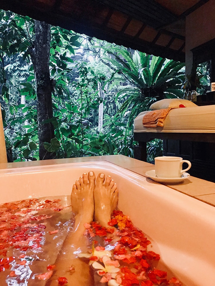 Day Spa Ubud flower bath