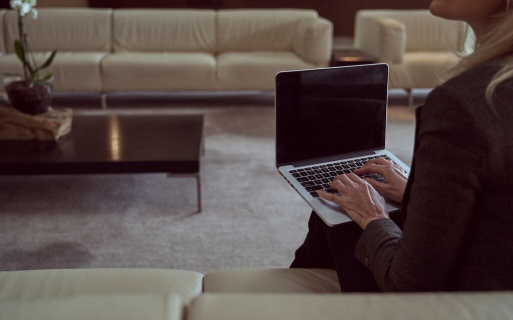 bahrain layover lounges