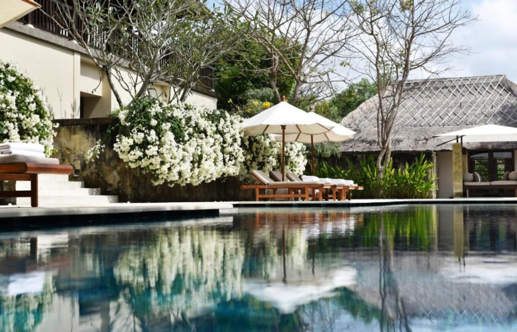where to stay in nusa dua