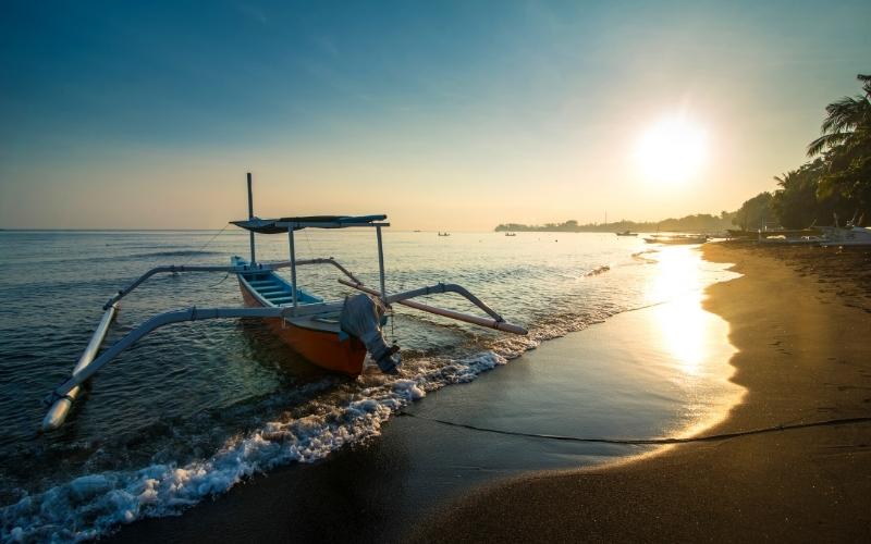 Lovina beach