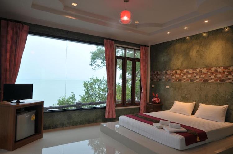 I Talay Lanta hotel in Koh Lanta with ocean views