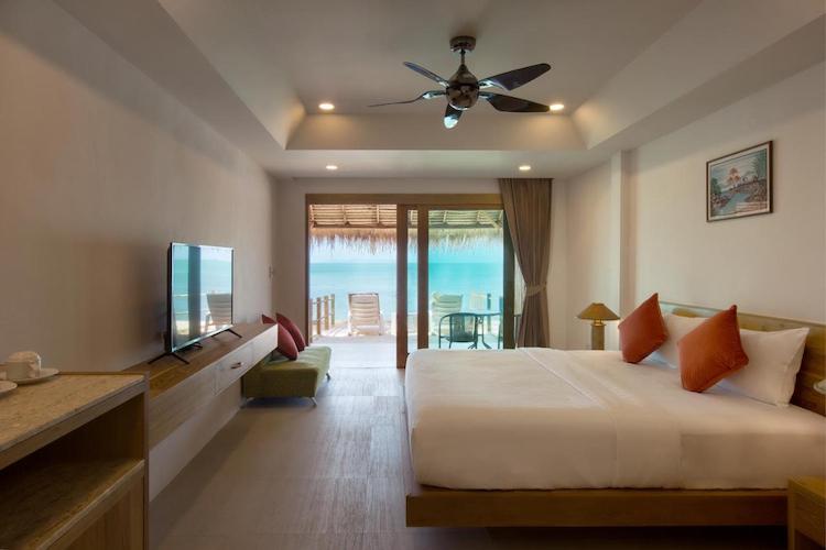 Lipa Lodge Beach Resort