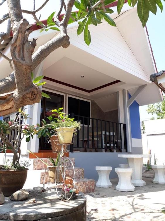 Poopreaw Koh Larn Thailand