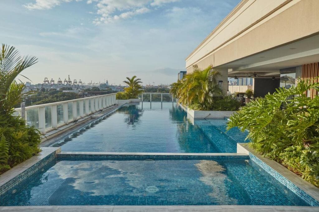 Rizal Park Hotel in Manila
