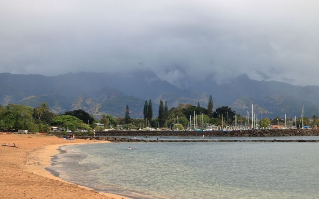 where to stay in oahu - leeward coast