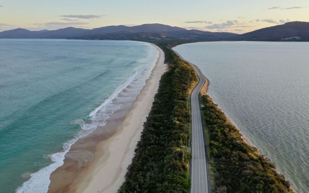 where to stay in tasmania - bruny island