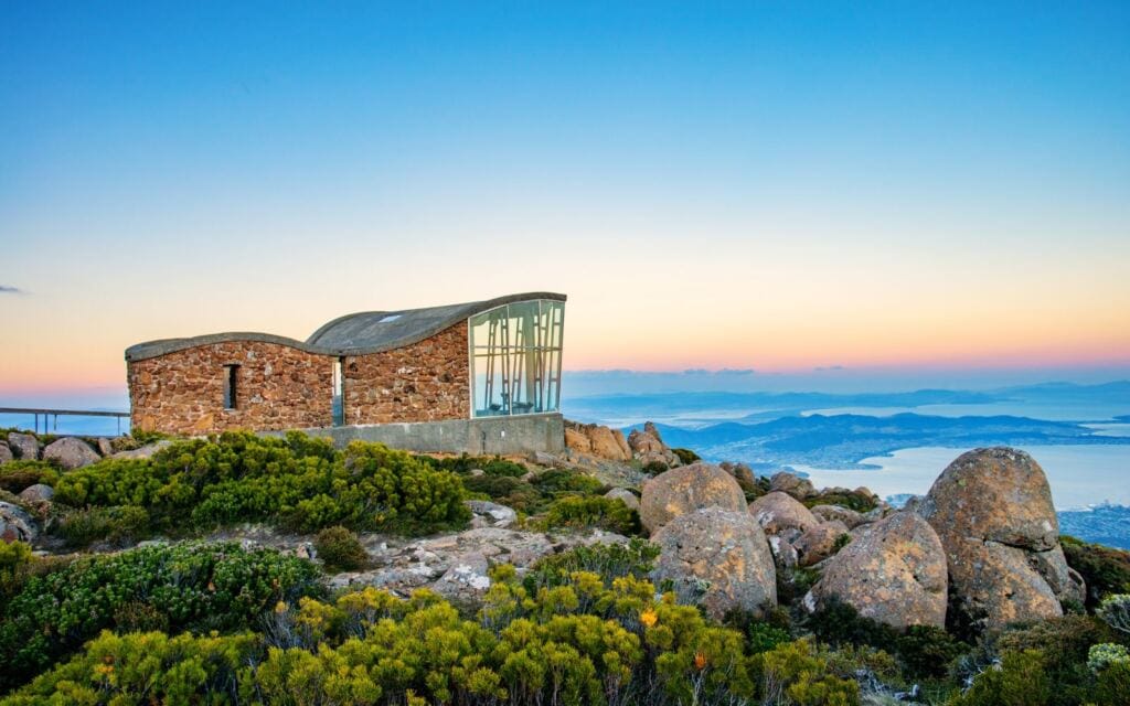 where to stay in tasmania - devenport