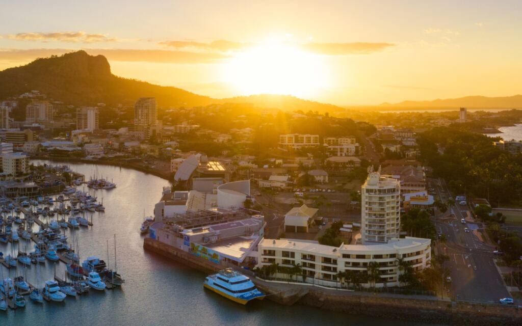 where to stay in townsville - city