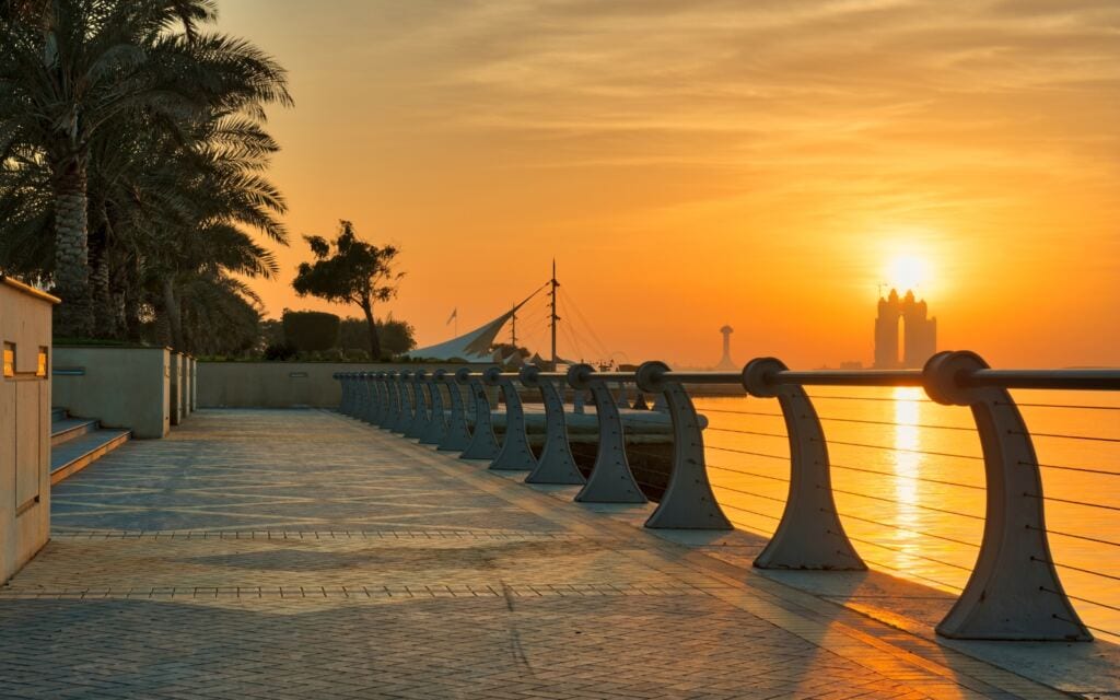 abu dhabi - The Corniche
