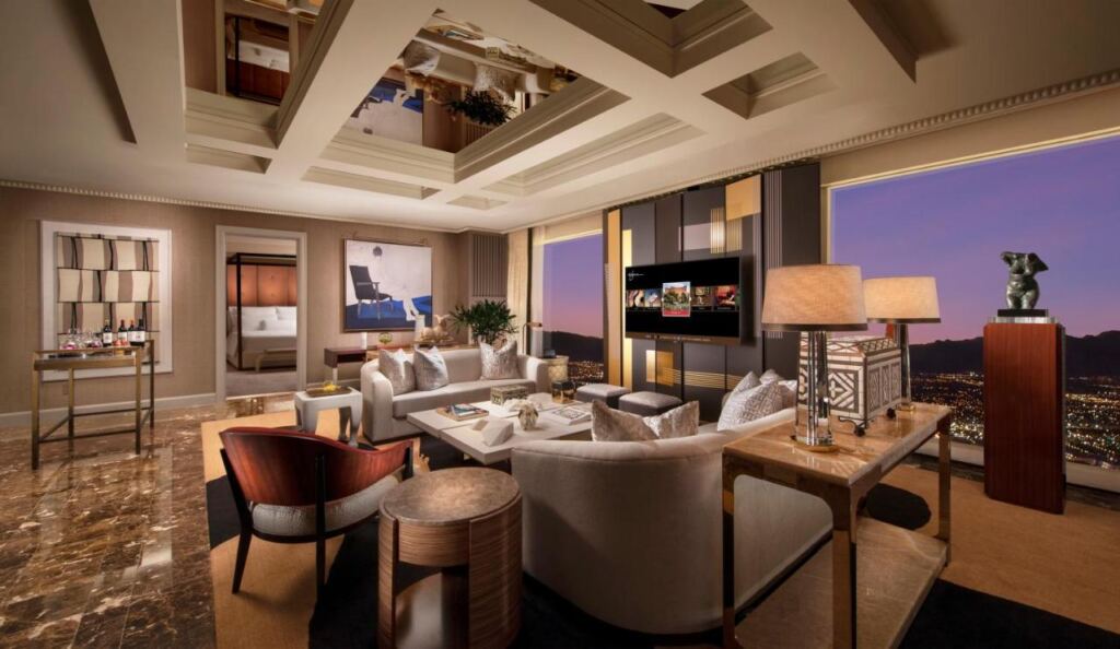 One of the rooms in Wynn Las Vegas with luxury decorations.