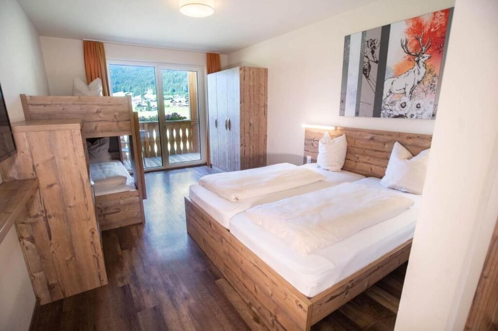 One of the rooms in COOEE alpin Hotel Dachstein.