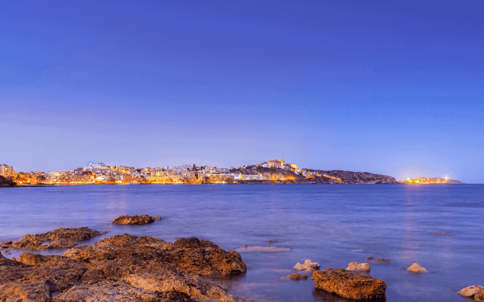 playa d'en bossa at sunset