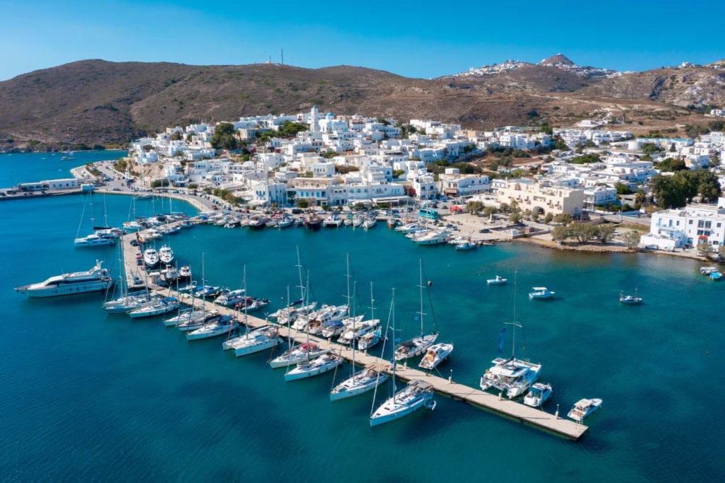 Adamantas harbor