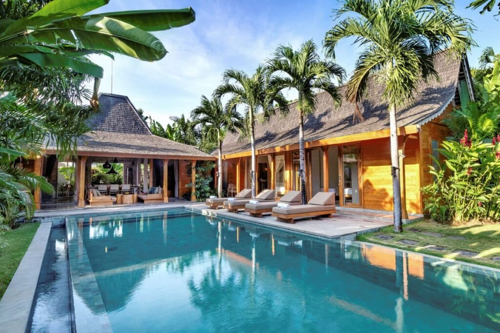 Mannao Estate between Seminyak and Canggu