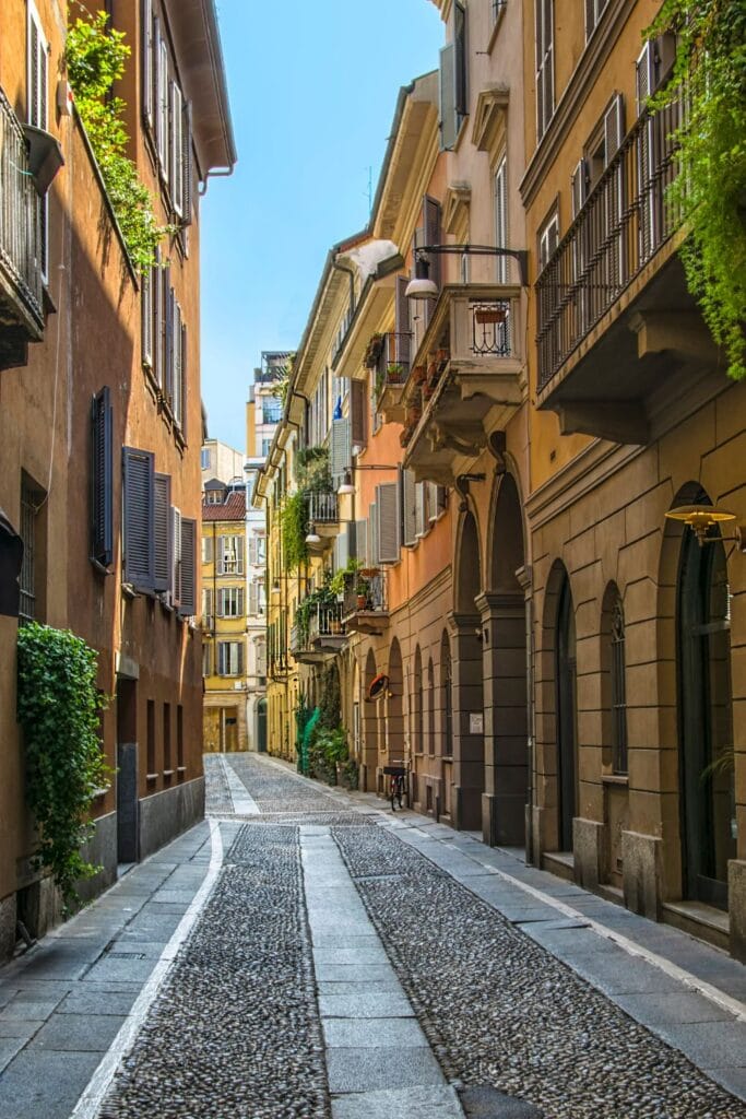 narrow street in Brera district with elegant apartments