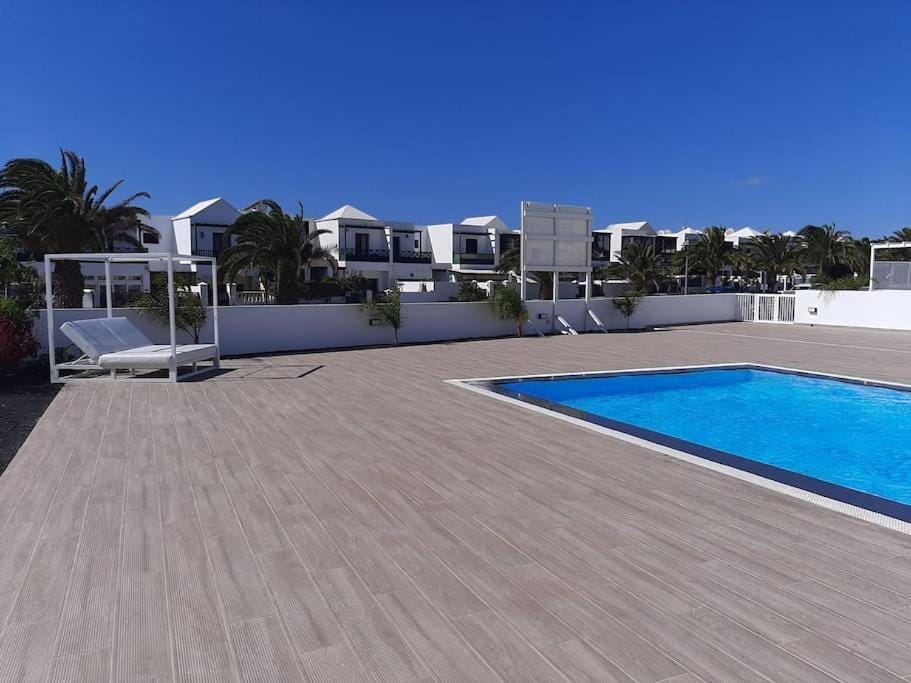 outdoor pool Casa Amor Costa Teguise