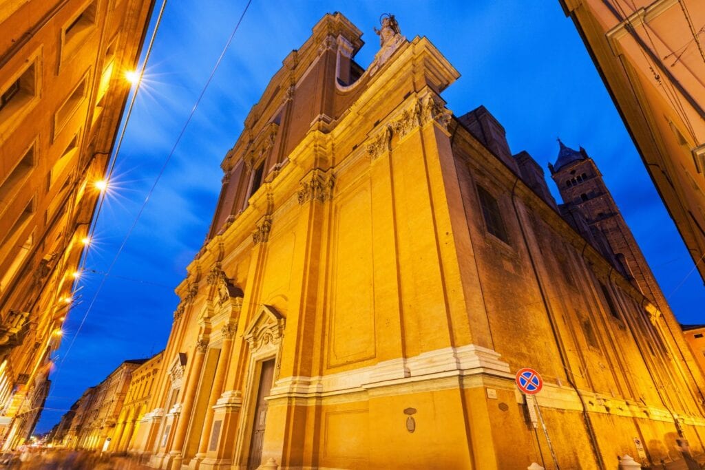 Metropolitan Cathedral di San Pietro at night in Bologna