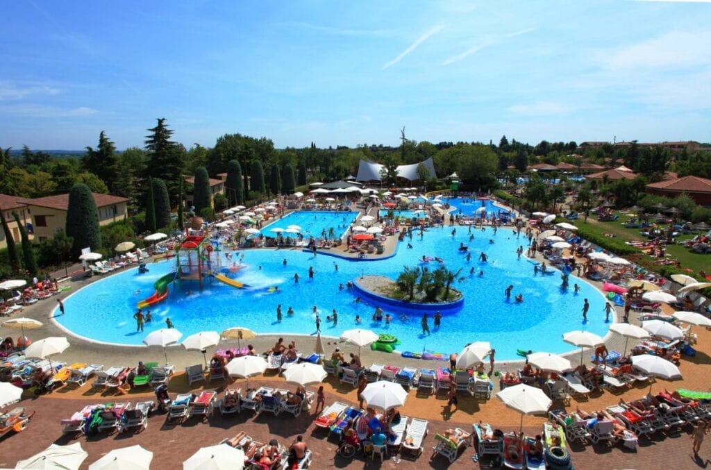 aerial view of outdoor pool and guests at Mobilhome Victoria Bella Italia