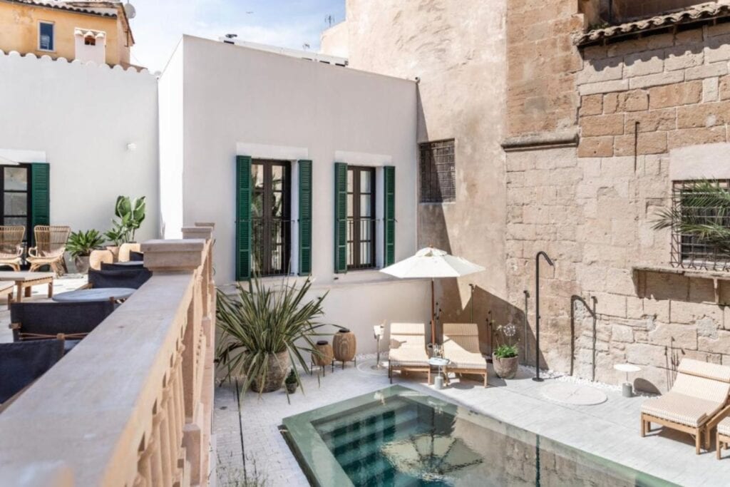 outdoor patio at Concepcio by Nobis
