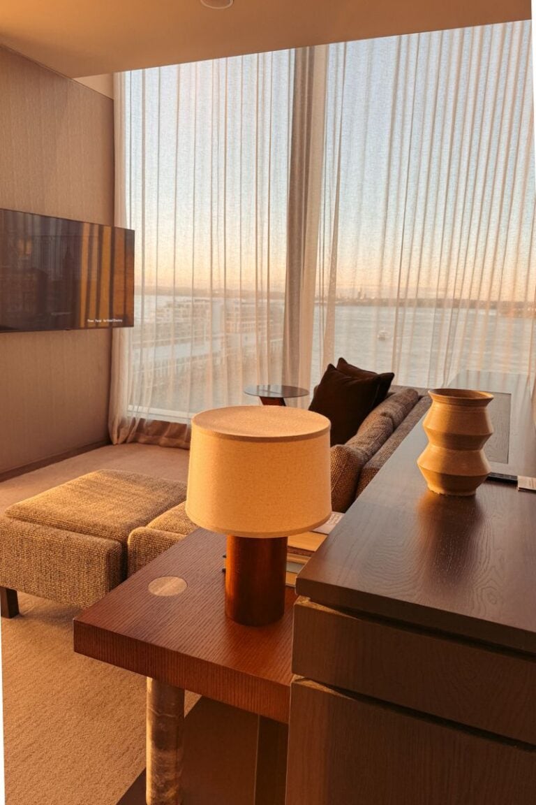 InterConti Junior Suite bedroom sunset